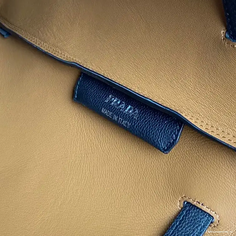 Fashionrepsfam ru Bag Prada 2204YA0052 0808